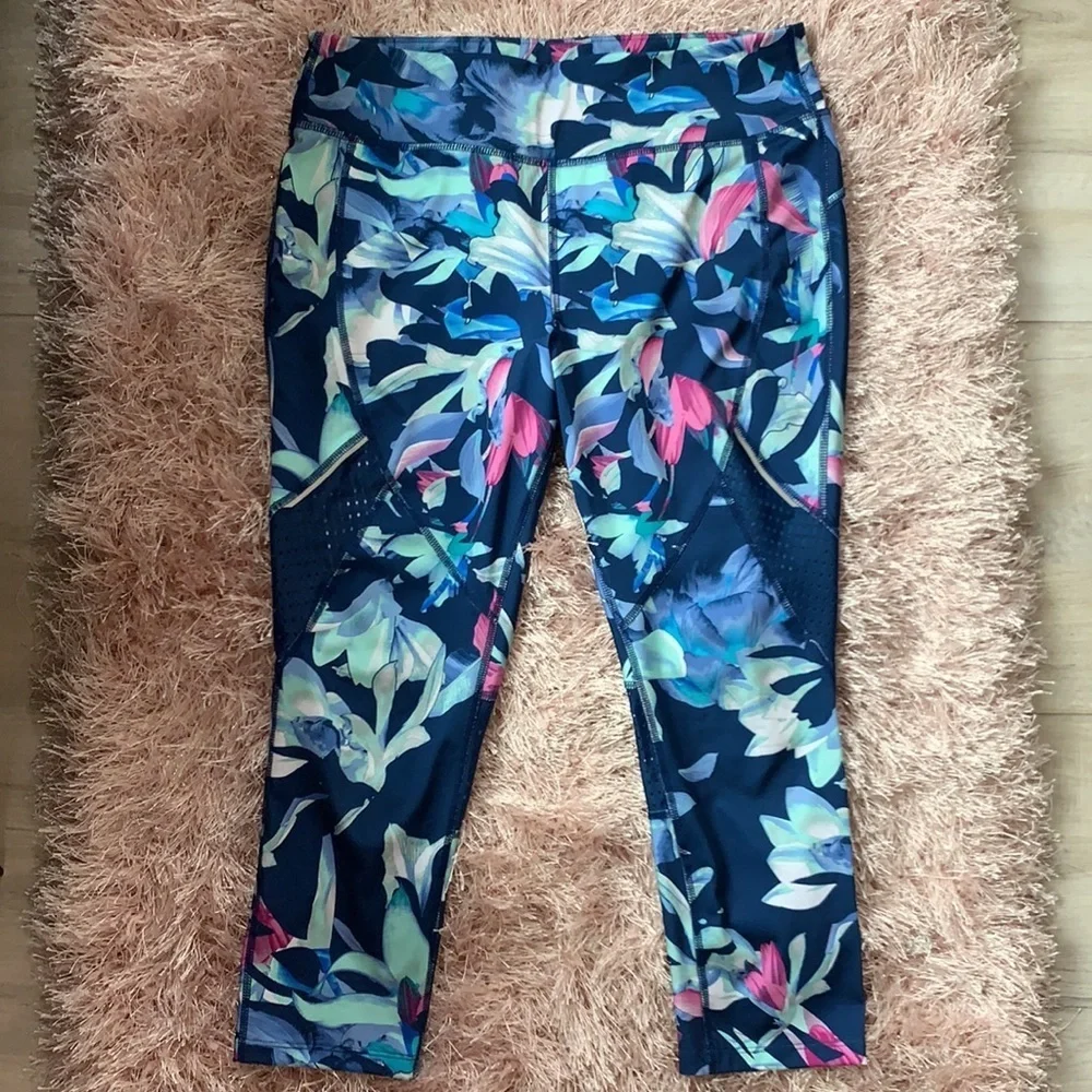 Athletic set leggings & matching sports bra